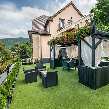 Guest house Casa Moritz 3*