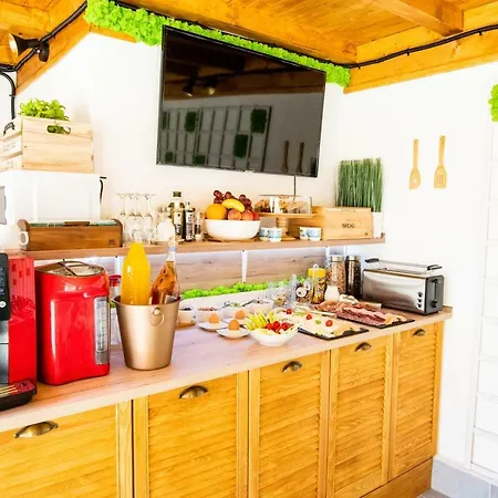 Casa Moritz 3* בראשוב